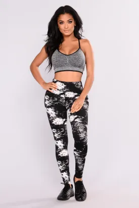 All Over The Place Print Leggings - Black